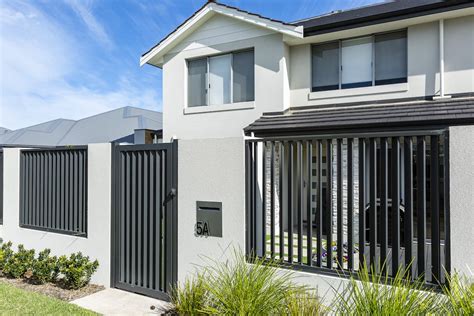 oz fence and metal fabrication|Aluminium Fencing .